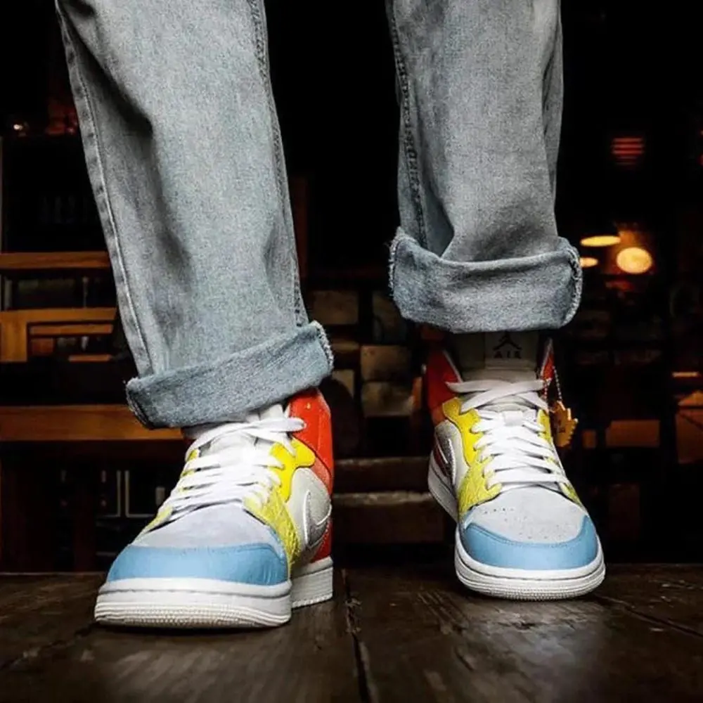 Alternative view of Giày Nike Wmns Air Jordan 1 Mid 'To My First Coach' DJ6908-100