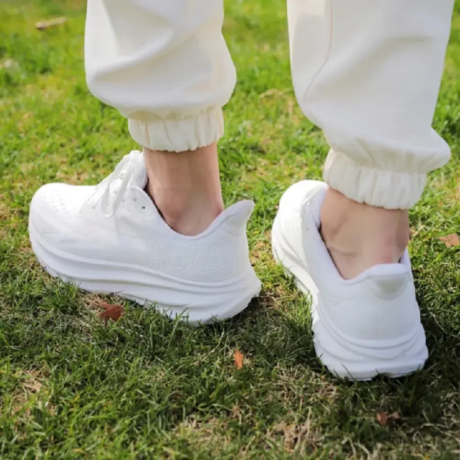 Alternative view of Giày Hoka One One Clifton 9 White 1127895-WWH