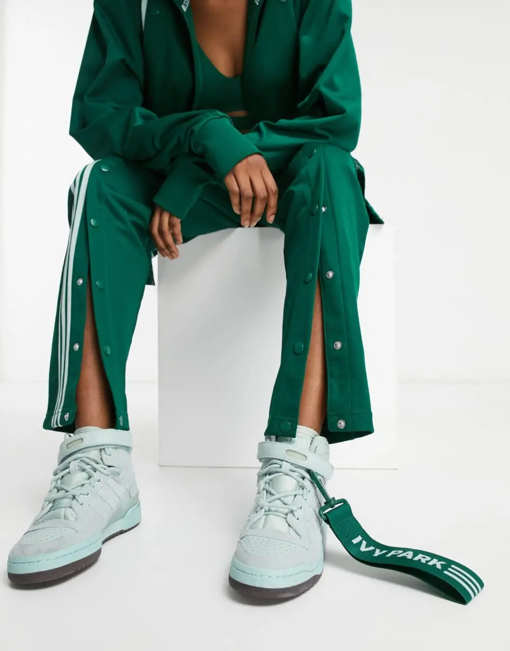 Giày Adidas Ivy Park x Forum Mid 'Green Tint' FZ4387 - Ảnh 3