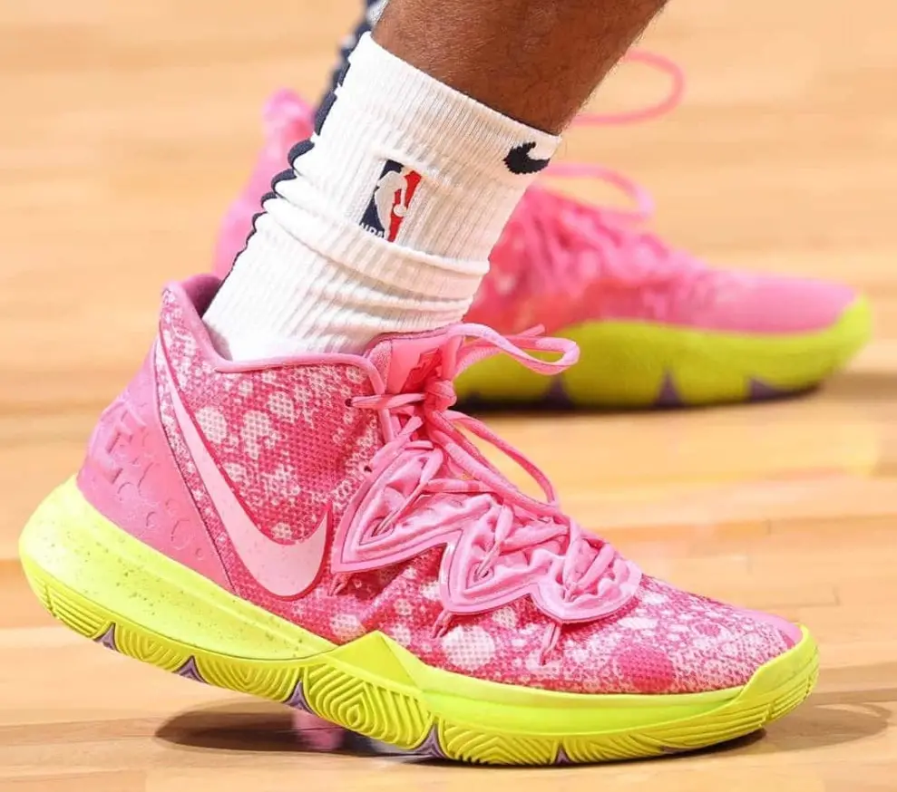 Alternative view of Giày Nike SpongeBob SquarePants x Kyrie 5 'Patrick' CJ6951-600