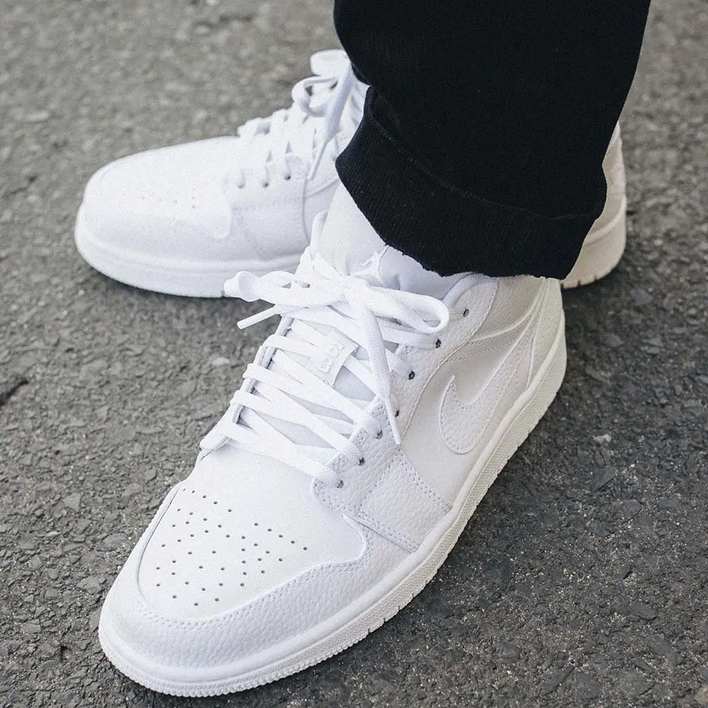 Giày Nike Air Jordan 1 Low 'Triple White' 553558-126 - Ảnh 3