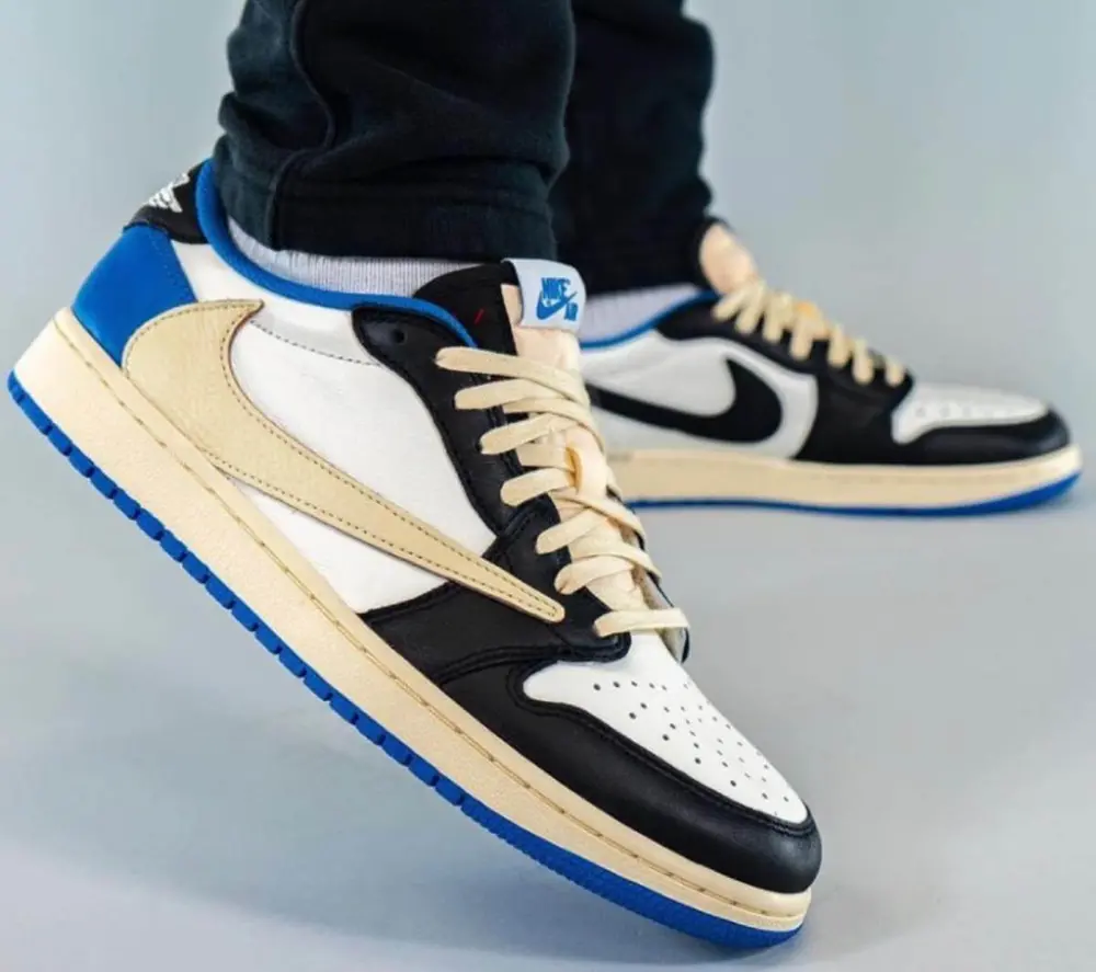 Giày Nike Fragment Design x Travis Scott x Air Jordan 1 Retro Low DM7866-140 - Ảnh 3