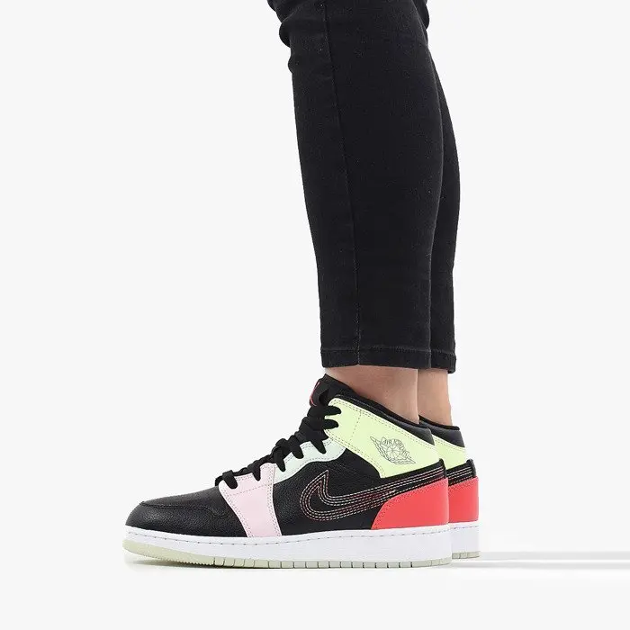Alternative view of Giày Nike Air Jordan 1 Mid SE 'Glow In The Dark' AV5174-076