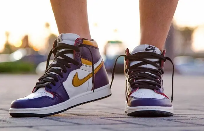 Alternative view of Giày Nike Air Jordan 1 Retro High SB 'LA To Chicago' CD6578-507