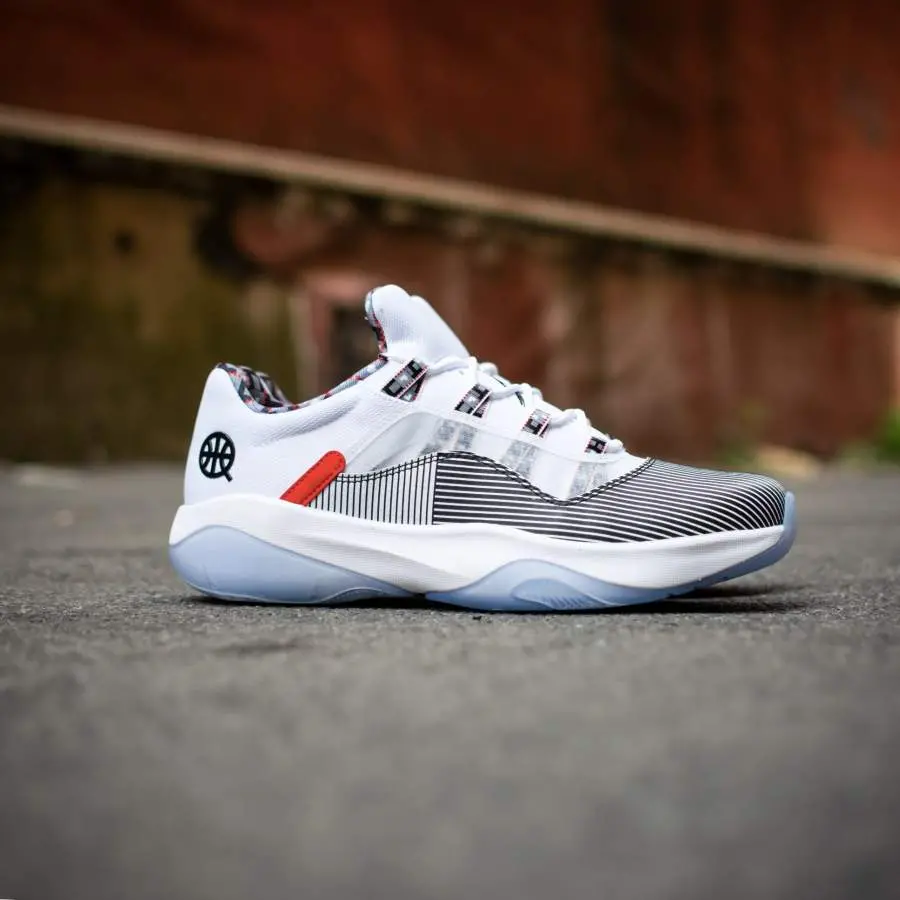Alternative view of Giày Nike Air Jordan 11 CMFT Low 'Quai 54' DJ4893-106