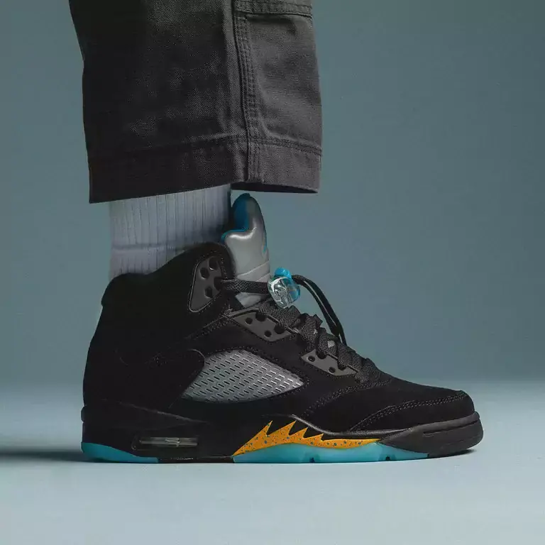 Alternative view of Giày Nike Air Jordan 5 Retro 'Aqua' DD0587-047