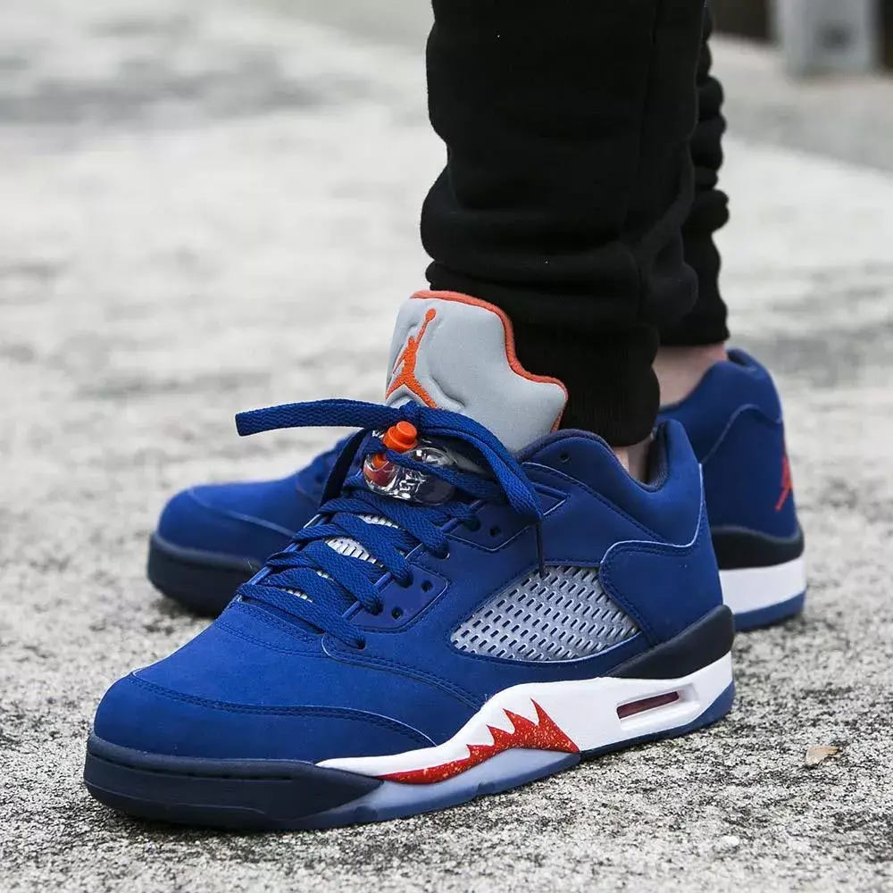 Alternative view of Giày Nike Air Jordan 5 Retro Low 'Knicks' 819171-417