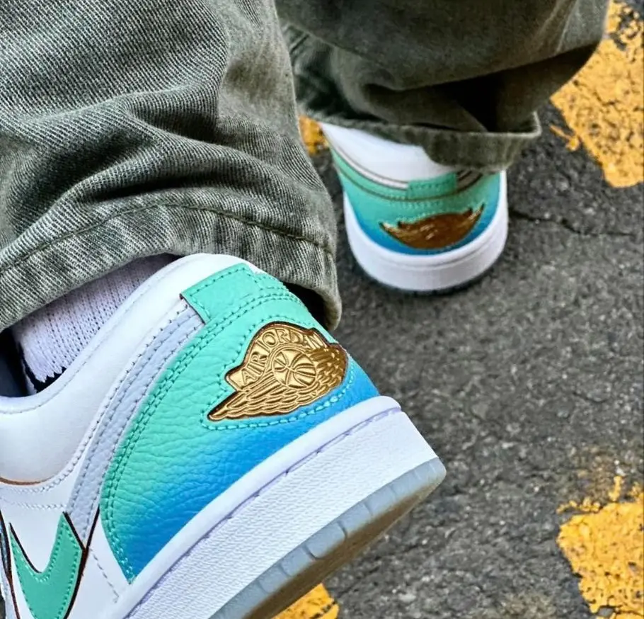 Giày Nike Air Jordan 1 Low SE ‘Emerald Rise’ FN8899-131 - Ảnh 3