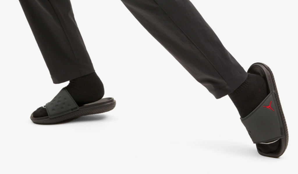 Dép Nike Jordan 'Anthracite University Red' DC9835-061 - Ảnh 2