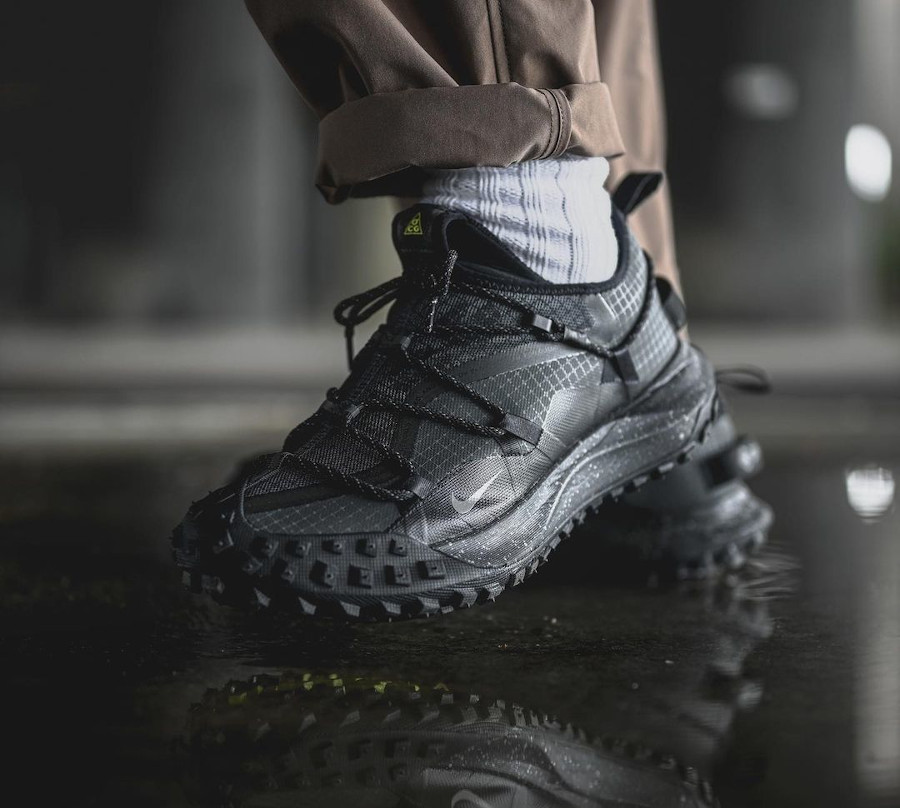 Giày Nike ACG Mountain Fly Low Gore-Tex SE 'Dark Smoke Grey' DD2861-002 - Ảnh 3