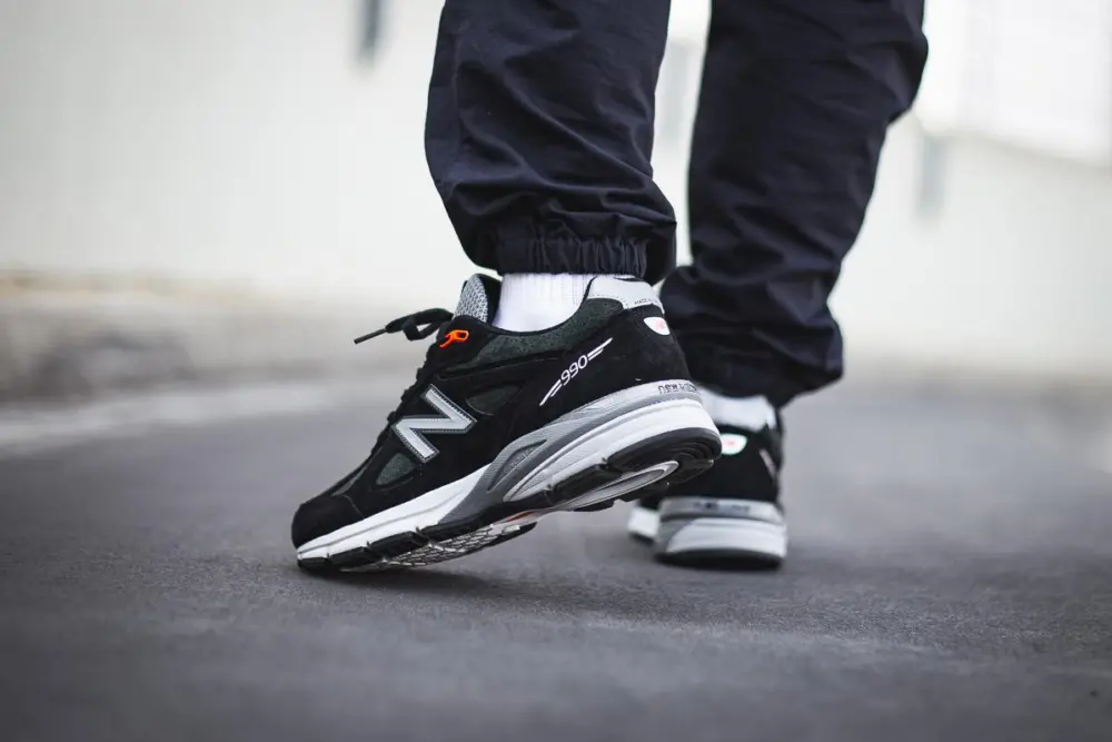 Alternative view of Giày New Balance 990v4 'Black' M990MB4