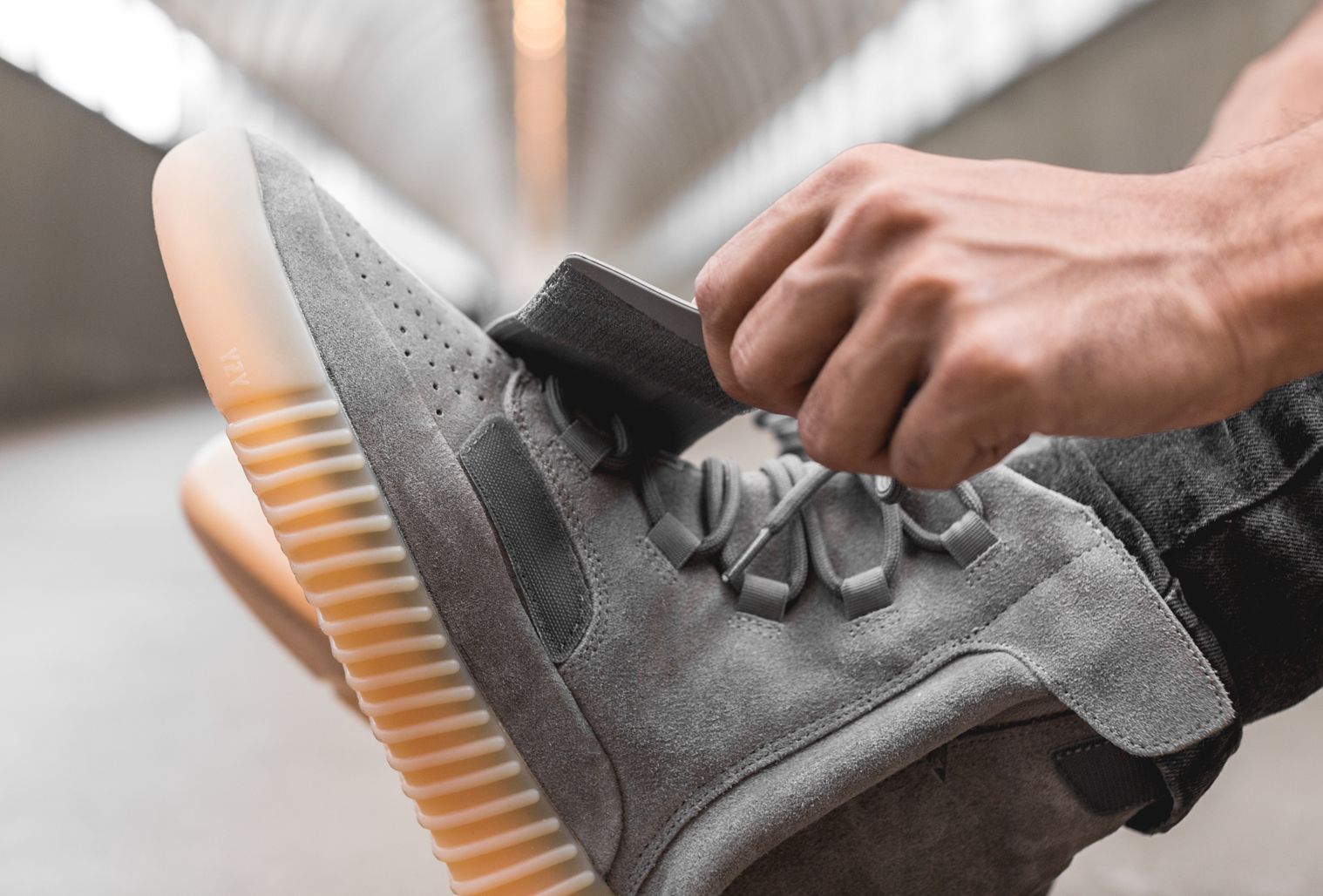 Giày Adidas Yeezy Boost 750 'Grey Gum' BB1840 - Ảnh 5