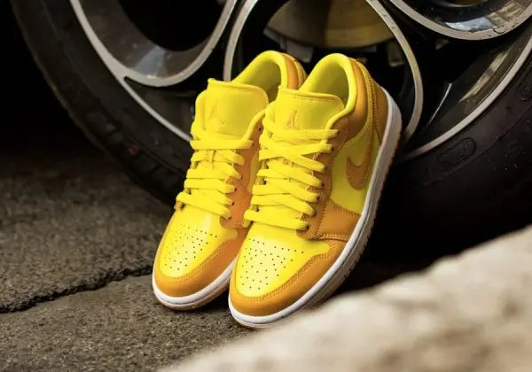 Giày Nike Wmns Air Jordan 1 Low 'Yellow Strike' DC0774-700 - Ảnh 5