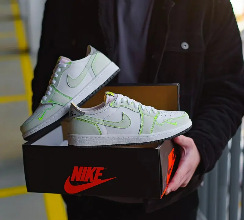 Giày Nike Air Jordan 1 Low OG 'Ghost Green' DM7837-103 - Ảnh 4