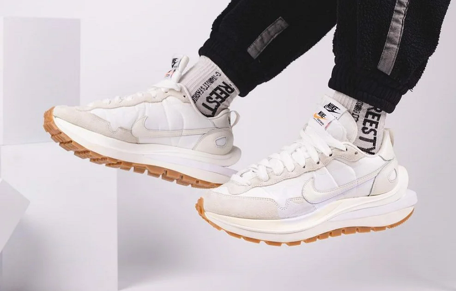 Giày Nike Sacai x VaporWaffle 'Sail Gum' DD1875-100 - Ảnh 2