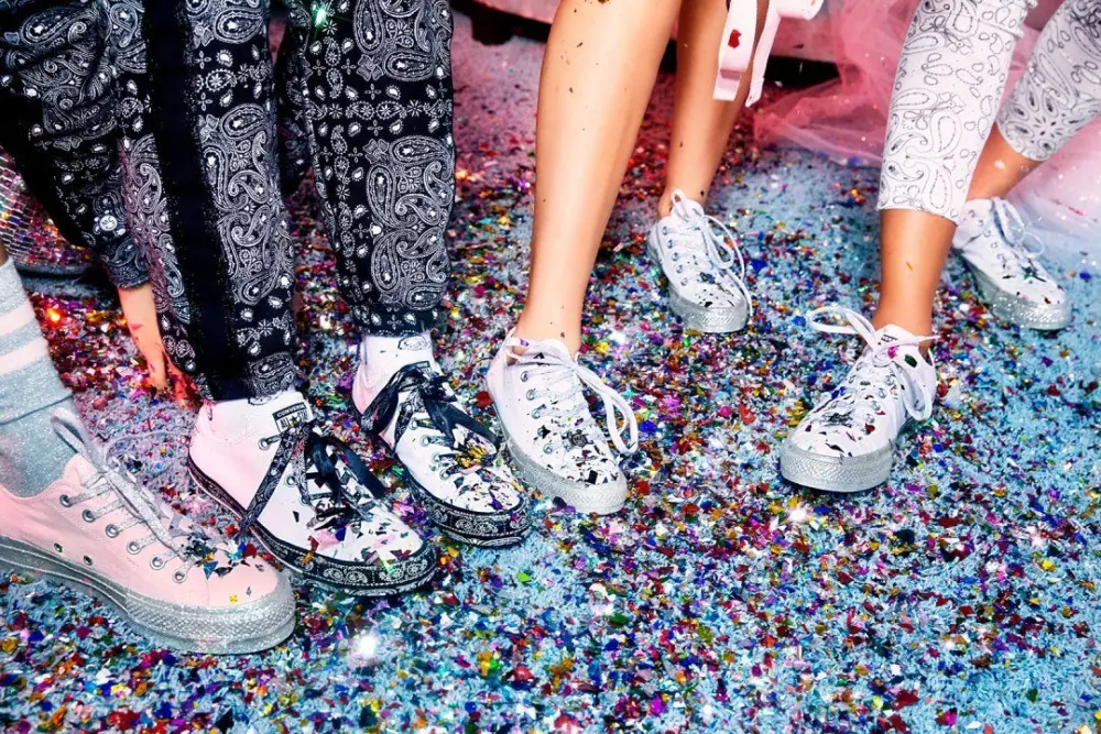Giày Converse Chuck Taylor All-Star Lift Low x Miley Cyrus 562236C - Ảnh 4