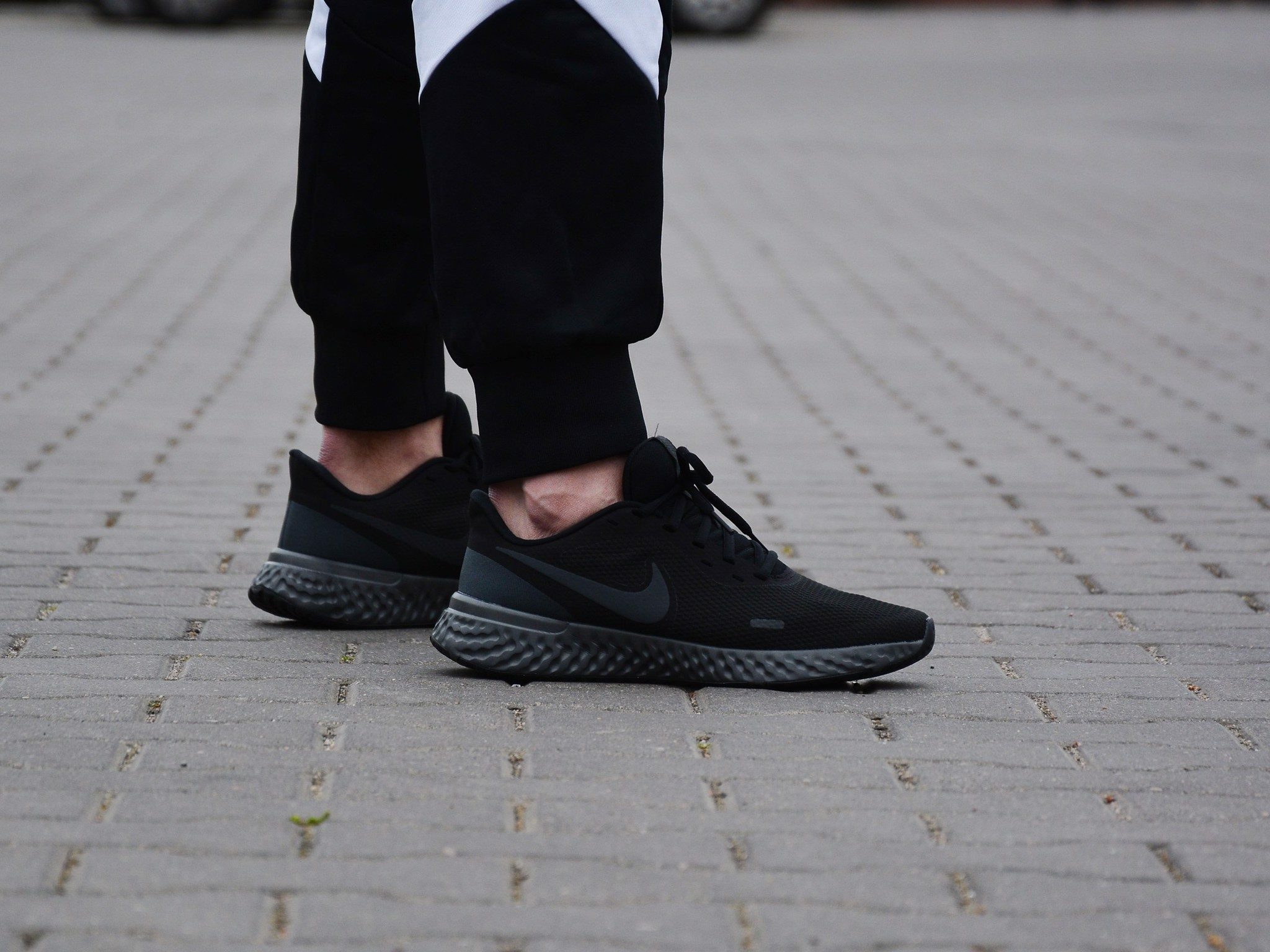 Giày Nike Revolution 5 'Black' BQ3204-001 - Ảnh 5