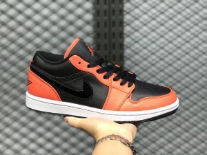 Alternative view of Giày Nike Air Jordan 1 Low SE 'Black Turf Orange' CK3022-008