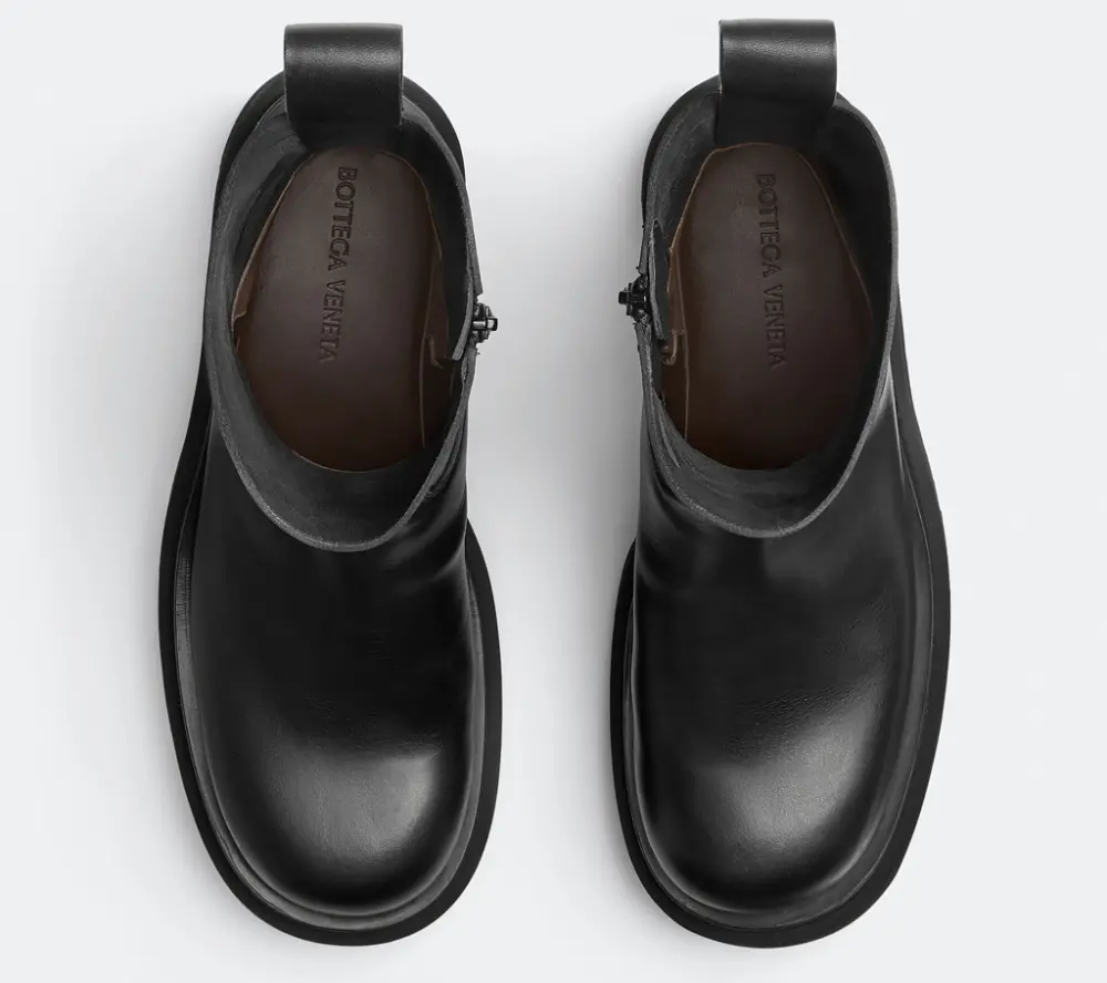 Alternative view of Giày Bottega Veneta Lug Boot 'Black' 716205VBS501000