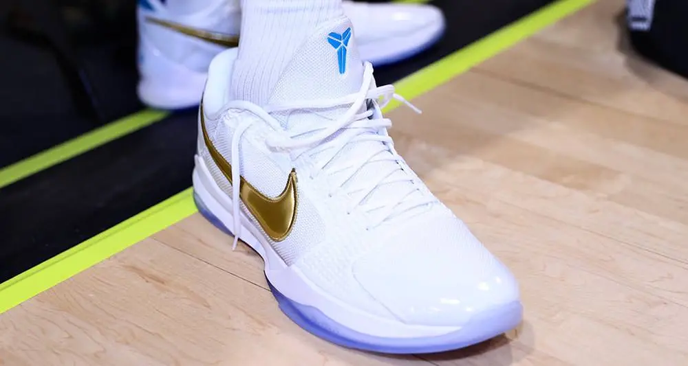 Alternative view of Giày Nike Undefeated x Zoom Kobe 5 Protro 'Unlucky 13' DB4796-100