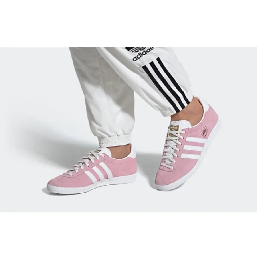 Alternative view of Giày Adidas Wmns Gazelle OG 'Clear Pink' FV7750