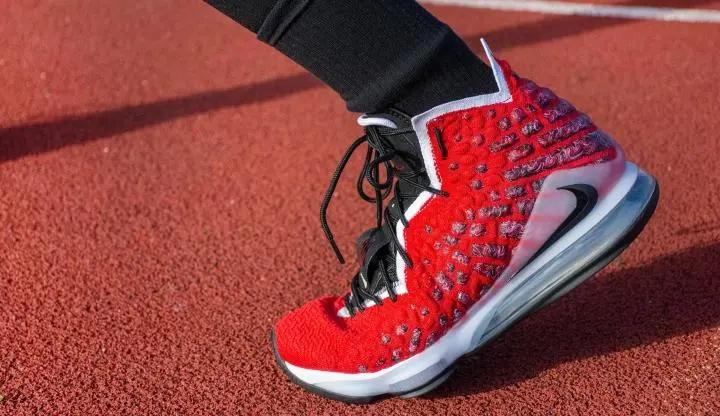 Alternative view of Giày Nike LeBron 17 'Air Max Uptempo' BQ3177-601