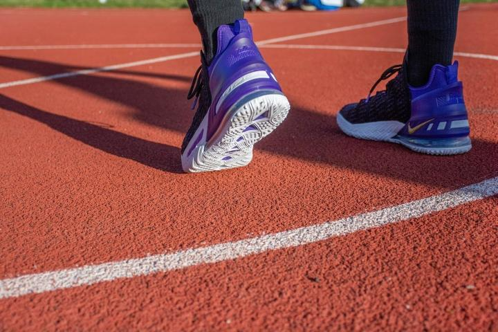 Giày Nike LeBron 18 GS 'Lakers' CW2760-004 - Ảnh 4