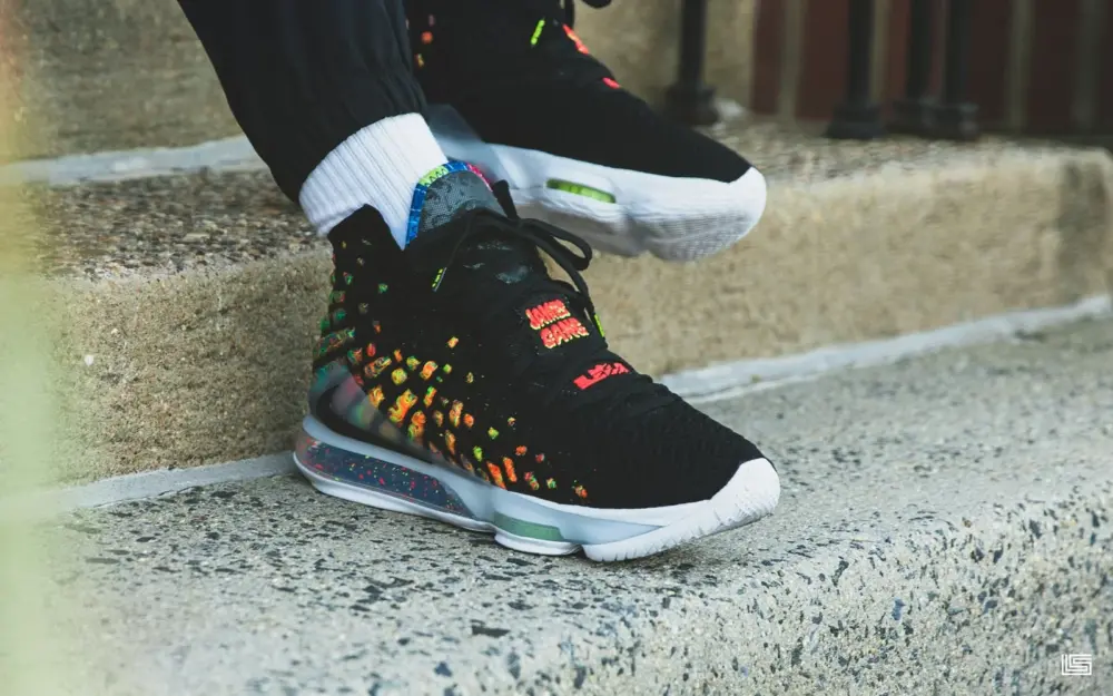 Alternative view of Giày Nike LeBron 17 EP 'James Gang' BQ3178-005