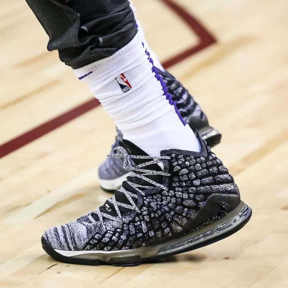 Giày Nike LeBron 17 BG 'In The Arena' BQ5594-002 - Ảnh 3