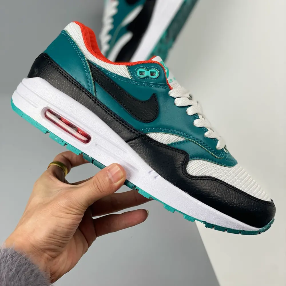 Giày Nike LeBron x Liverpool F.C. x Air Max 1 Third Kit FB8914-100 - Ảnh 4
