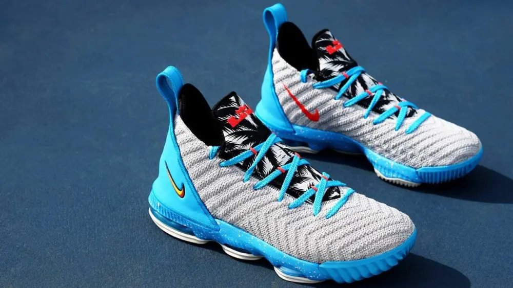 Alternative view of Giày Nike LeBron 16 GS 'South Beach' AQ2465-076