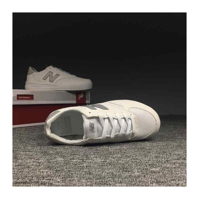 Giày New Balance 300 Leather 'White Gum' CRT300LFD - Ảnh 3