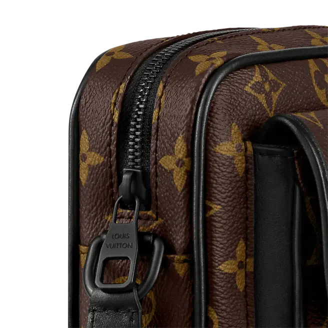 Túi Louis Vuitton Christopher Wearable Wallet M69404 - Ảnh 5