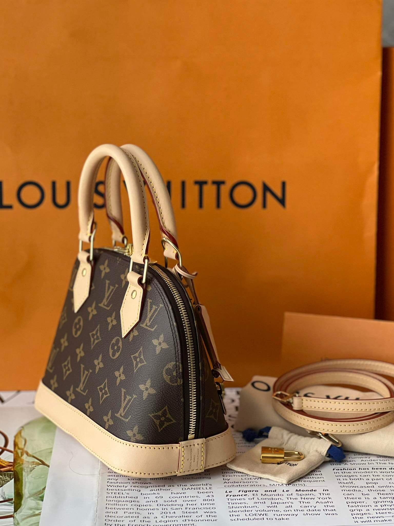 Túi Louis Vuitton Alma BB Monogram Canvas M53152 - Ảnh 4