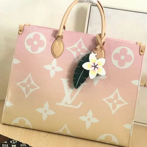 Alternative view of Túi Louis Vuitton OnTheGo GM Other Monogram Canvas Light Pink M57641