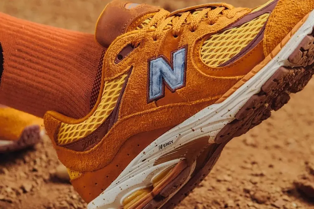 Giày New Balance Salehe Bembury x 2002R 'Peace Be The Journey' ML2002R1 - Ảnh 4