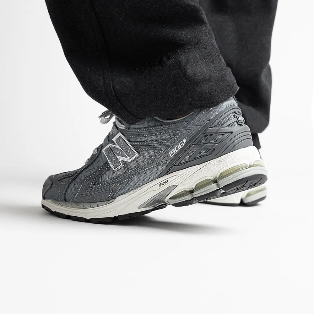 Alternative view of Giày New Balance 1906R 'Grey Suede' M1906RV