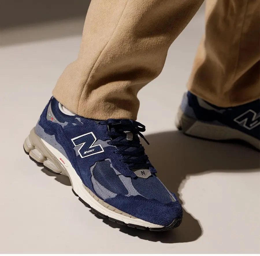 Alternative view of Giày New Balance 2002R 'Navy Grey' M2002RDK