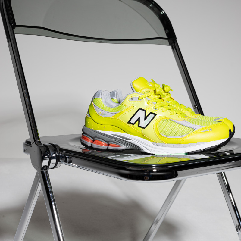Giày New Balance 2002R 'Sulpher Yellow' M2002RLC - Ảnh 2