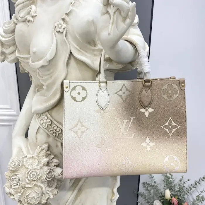Alternative view of Túi Louis Vuitton OnTheGo MM Tote 'Sunset Khaki' M20510