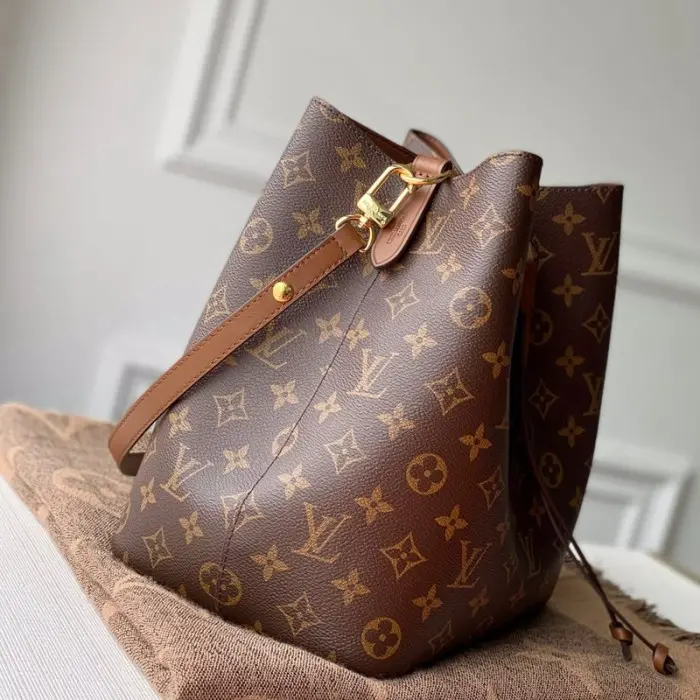 Alternative view of Túi Louis Vuitton NéoNoé MM LV M44887