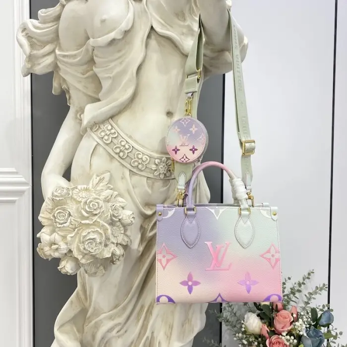 Alternative view of Túi Louis Vuitton OnTheGo PM 'Sunrise Pastel' M59856