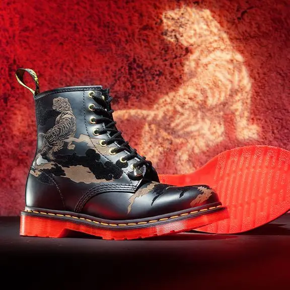 Giày Dr. Martens 1460 Year of The Tiger Leather Lace Up Boots 27268001 - Ảnh 4
