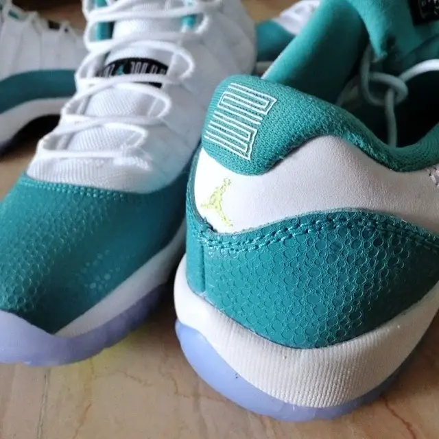 Giày Nike Air Jordan 11 Retro Low GS 'Aqua Safari' 580521-143 - Ảnh 3
