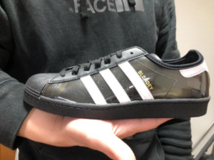 Alternative view of Giày Adidas Blondey McCoy x Superstar 'Black' H01022