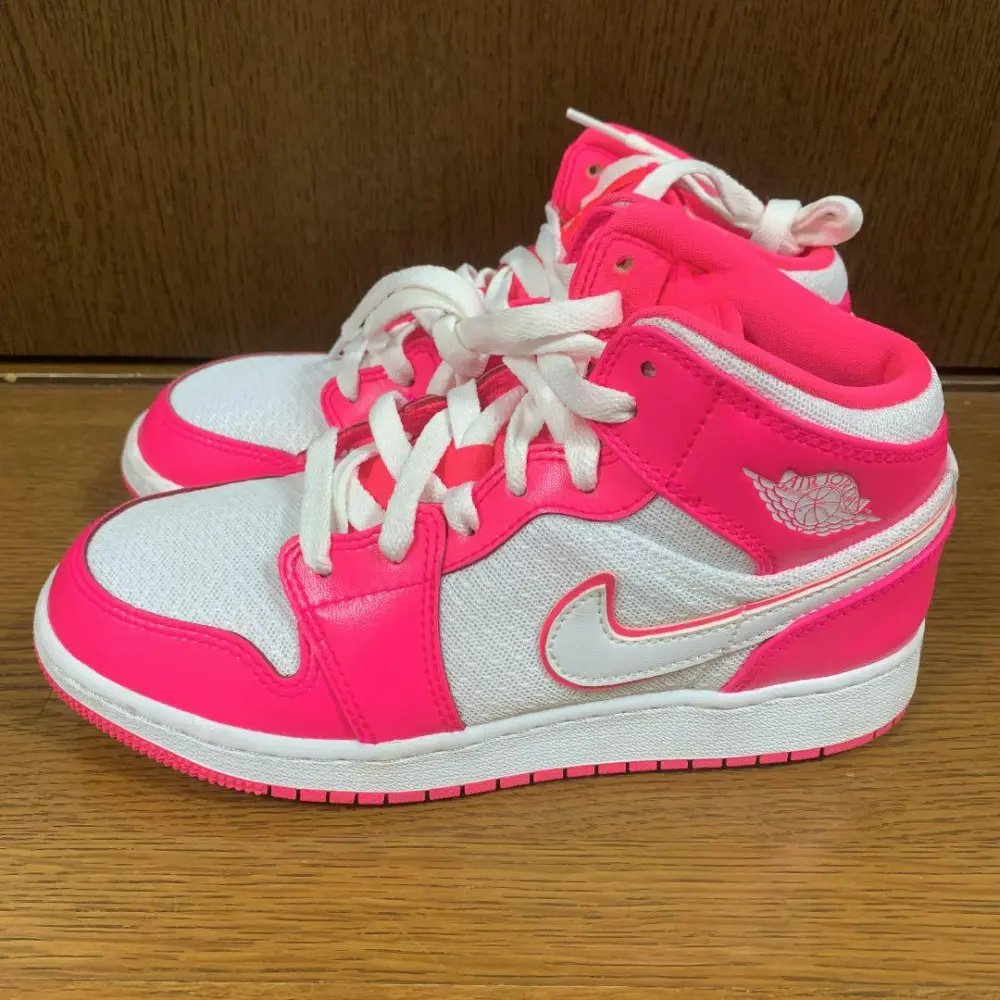 Giày Nike Jordan 1 Mid GS 'Hyper Pink White' 555112-611 - Ảnh 3