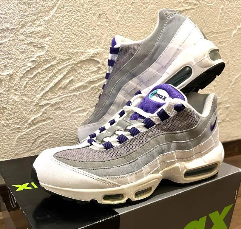 Alternative view of Giày Nike Air Max 95 OG 'Grape' 554970-151