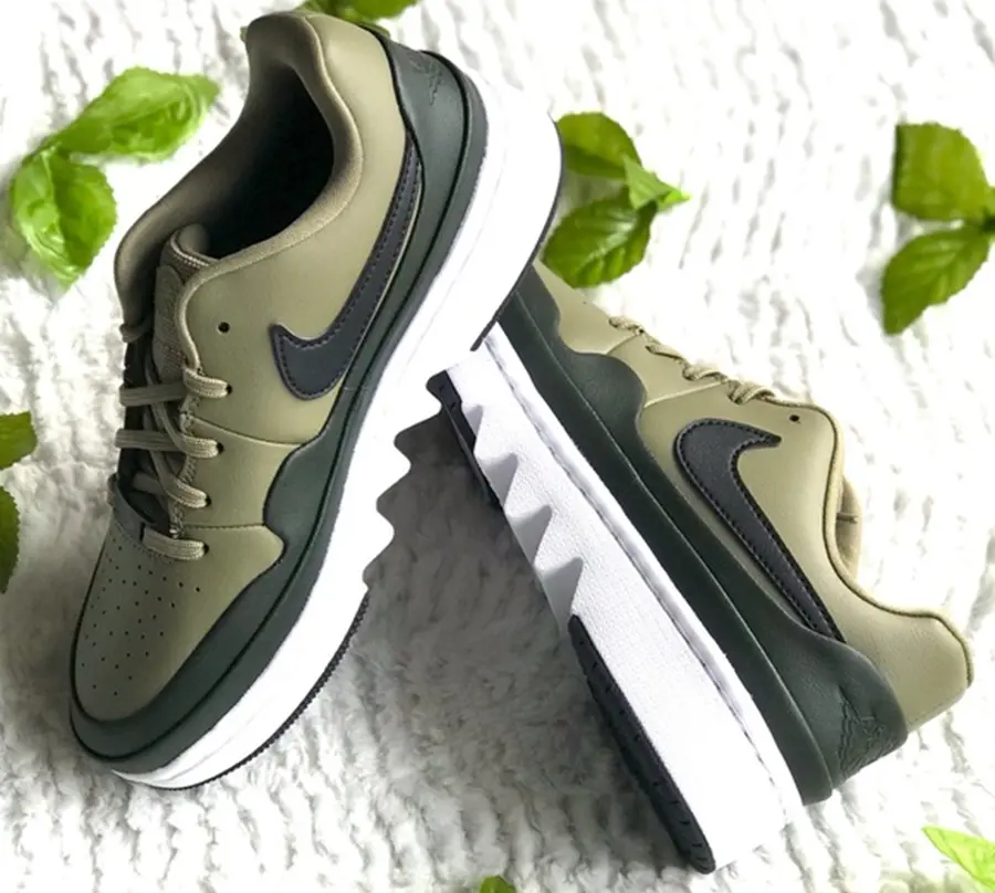 Alternative view of Giày Nike Wmns Air Jordan 1 Jester XX Low 'Trooper' CI7815-201