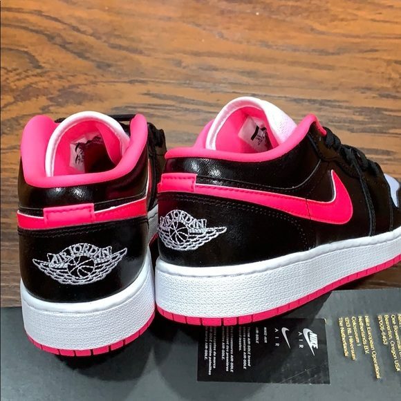 Giày Nike Air Jordan 1 Low GS 'Black Hyper Pink' 554723-061 - Ảnh 7