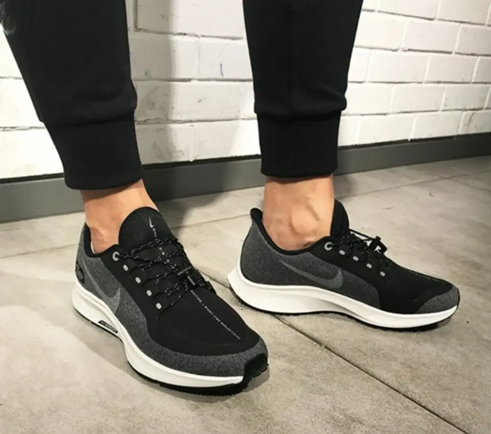 Alternative view of Giày Nike Air Zoom Pegasus 35 Shield 'Black Cool Grey' AA1643-001